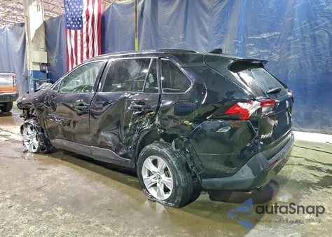 2021 Toyota Rav4 Xle z USA, uszkodzony, nr VIN 2T3P1RFV0MC144329